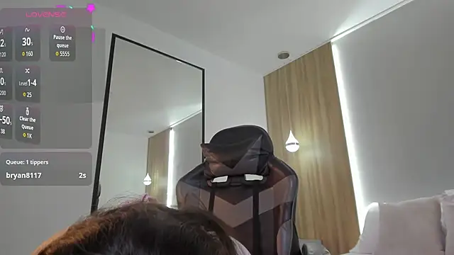 samantha 17  online show from March 24, 2:28 am