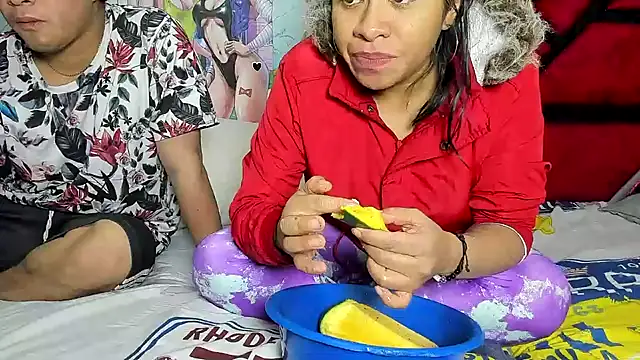 hot lady19 online show from April 4, 11:25 pm