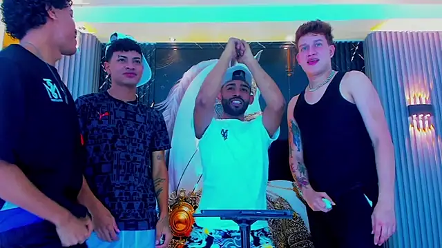 Extreme boys online show from September 27, 4:30 am