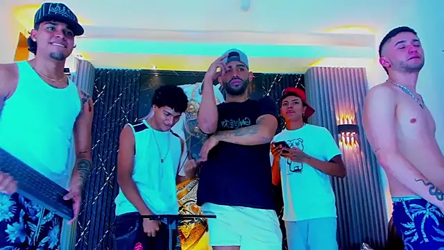 Extreme boys online show from September 23, 8:12 am