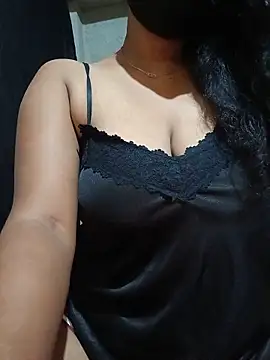 DiyaRoy49 online show from May 12, 8:26 pm