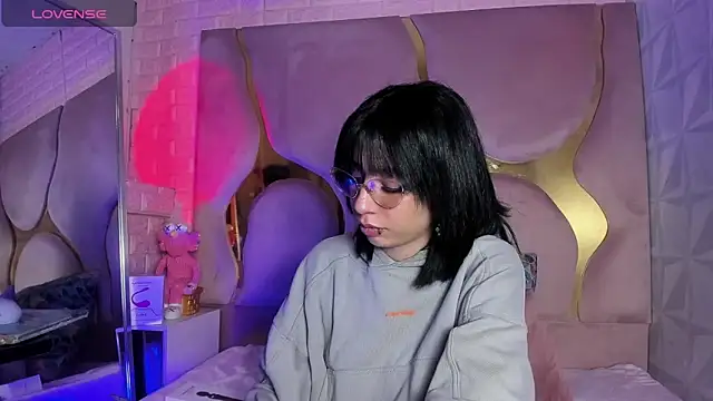 Niina Sissy online show from March 18, 4:17 am