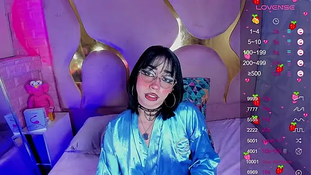 Niina Sissy online show from February 19, 9:09 am