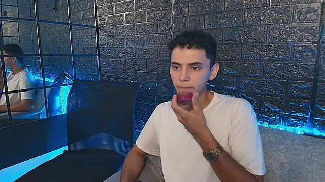 HellAndDante  online show from November 28, 1:19 am