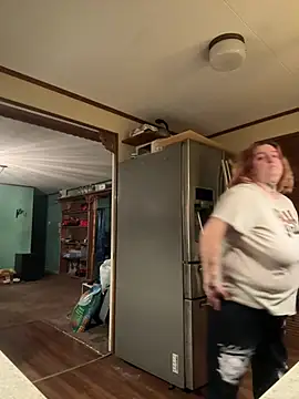 vanessraine online show from January 13, 3:56 am