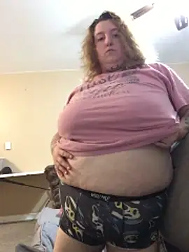 vanessraine online show from April 8, 3:41 am