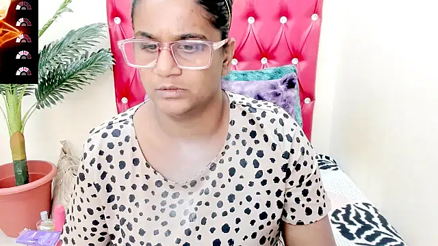 Strawberry Lips online show from October 27, 5:03 am