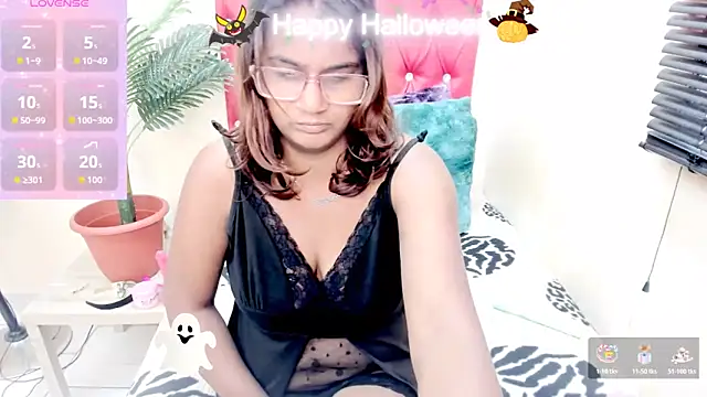 Strawberry Lips online show from October 31, 5:42 am