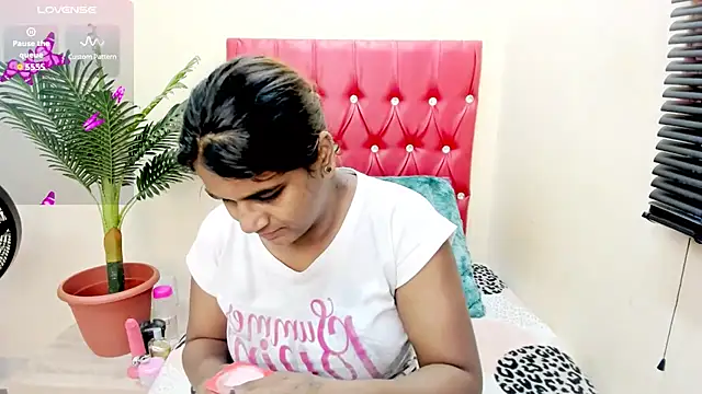 Strawberry Lips online show from October 21, 4:27 am