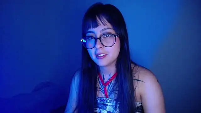 sophiaa 7 online show from March 28, 2:00 am