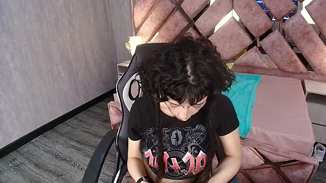 Babyyrasta666 online show from November 28, 3:42 am