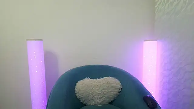 AlanaMilani  online show from February 25, 8:51 pm