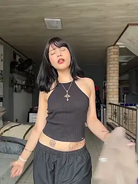TatiLee online show from May 5, 4:43 pm