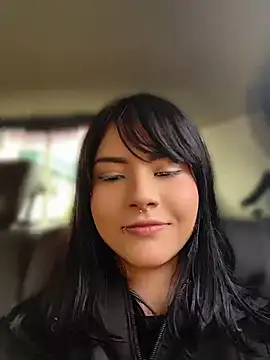 TatiLee online show from May 27, 1:41 pm