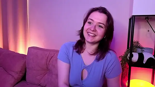 MeghanEdge online show from September 28, 8:08 am