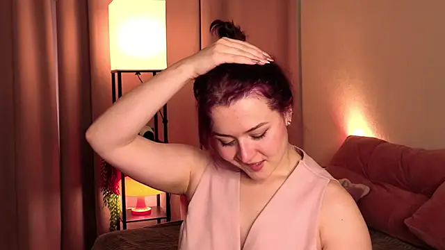 MeghanEdge online show from September 27, 7:59 am
