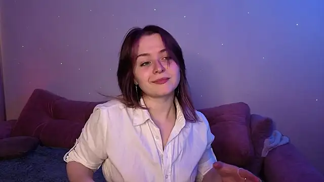MeghanEdge online show from October 3, 7:46 am