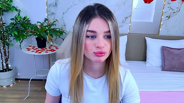 SweetyLicky online show from February 8, 4:22 pm