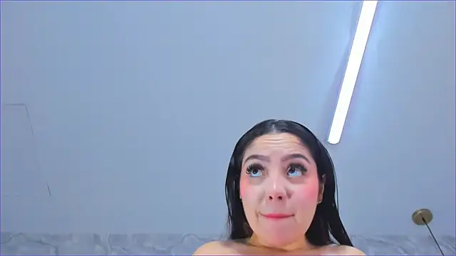 MiaFarkash online show from September 19, 8:30 pm