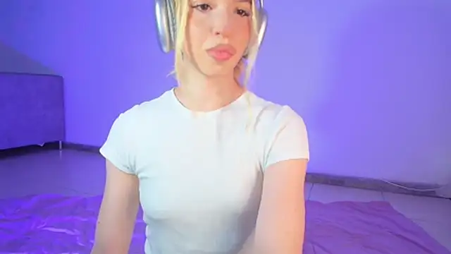 Alina Lee t online show from November 23, 2:47 am