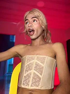 Katy bratz  online show from March 1, 9:25 pm