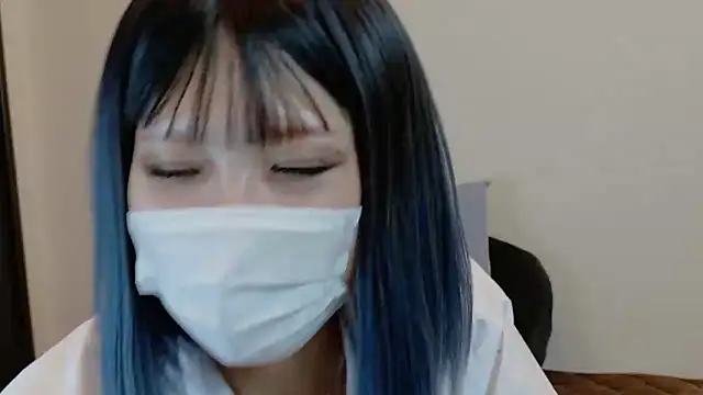 sarina at online show from December 15, 9:36 am