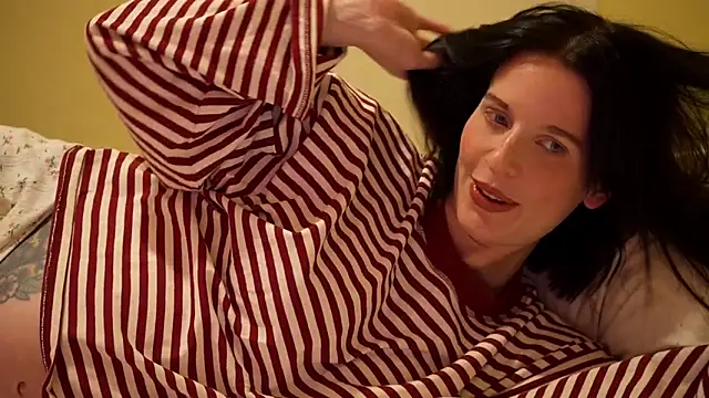 ellaa91 online show from May 14, 6:14 pm