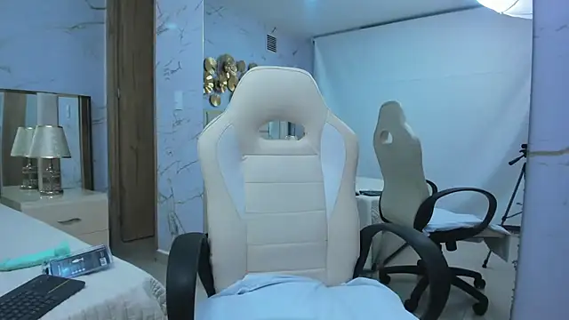 BabyAngel18  online show from October 30, 4:04 am