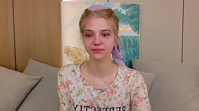 4example Chloe online show from May 13, 5:24 am