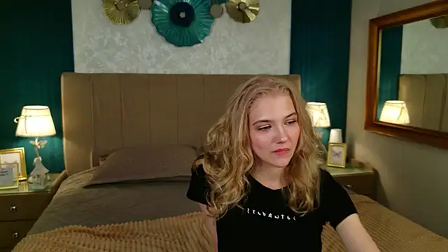 4example Chloe online show from May 9, 8:16 am