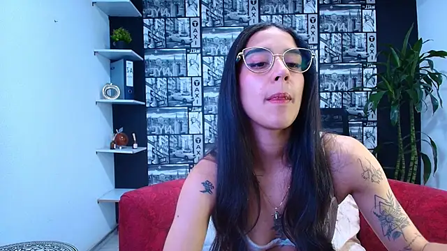 DanielaMonroe online show from April 6, 8:21 pm