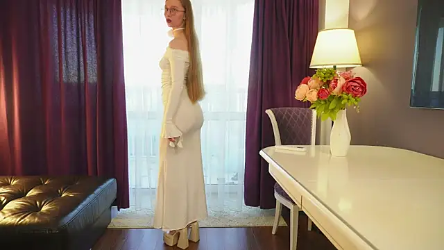 HarrietGeorge online show from September 12, 1:29 pm