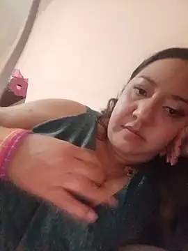 Caroomoom27 online show from May 27, 1:49 am