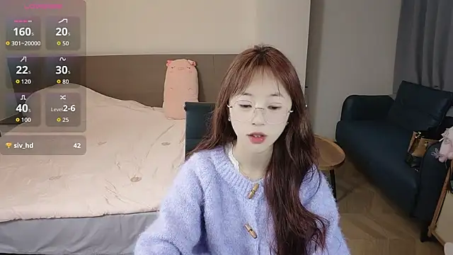 nini a online show from October 31, 7:23 am