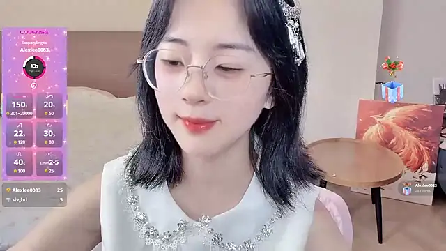 nini a online show from March 27, 12:17 pm