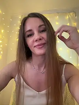 LucieMack online show from February 26, 2:38 pm