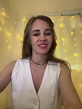 LucieMack online show from May 27, 3:42 pm