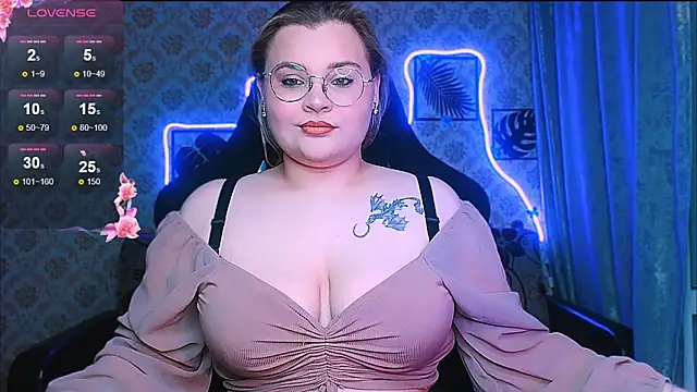 InLoveWithLife26 online show from May 27, 7:55 pm