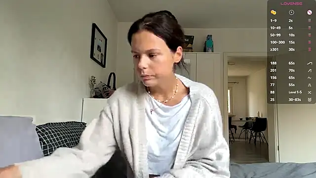 MaydaCornwall online show from October 10, 7:02 am