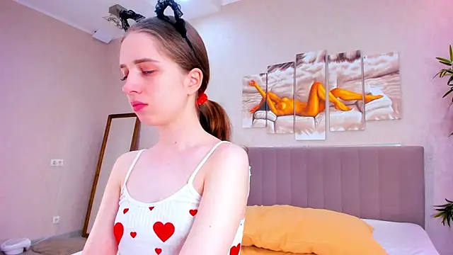 Camilla Kelly online show from May 13, 1:11 am