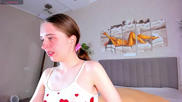 Camilla Kelly online show from May 20, 1:13 am