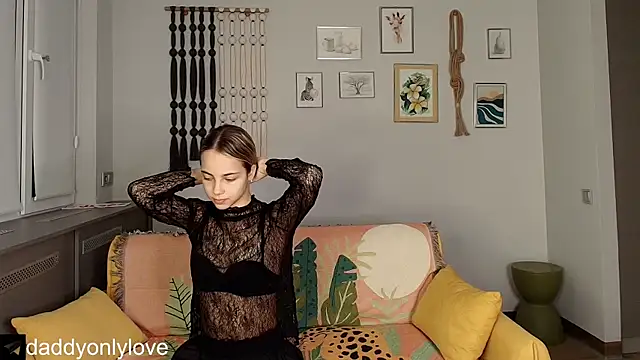 daddyonlyloveme online show from October 15, 8:33 pm