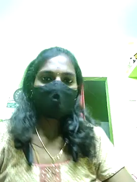 Snapshot of Honey_rosetamil chatting on October 3, 8:03 pm Honey rosetamil online show from October 3, 8:03 pm