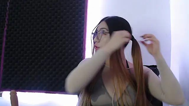 karlamoon23 online show from October 16, 11:29 pm