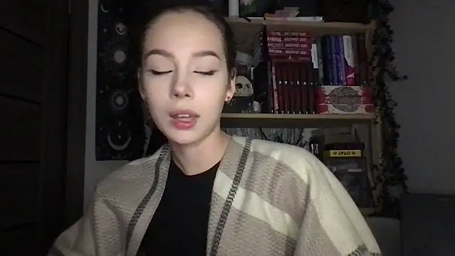 Yuna5343 online show from May 8, 9:16 pm