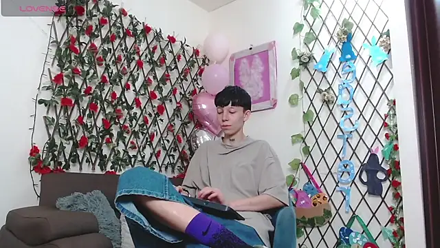 LiamBrown09 online show from March 27, 7:14 pm