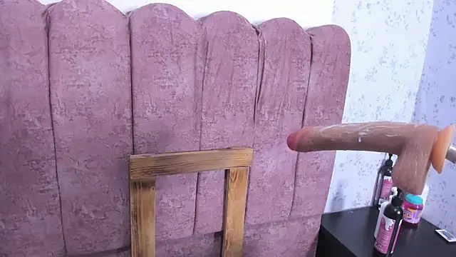 miathonson769 online show from May 12, 10:27 pm