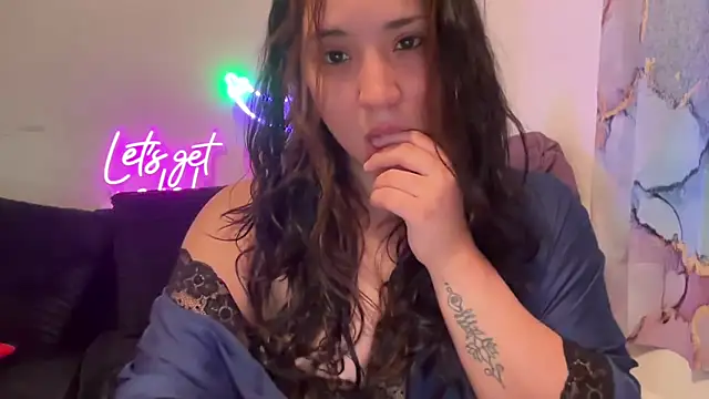 nina lovez online show from October 17, 2:09 pm