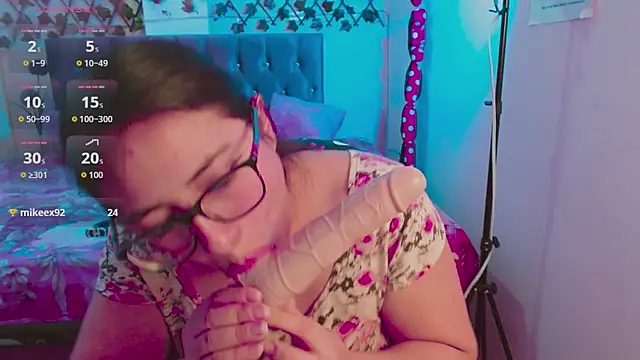 Estrella  sex online show from October 8, 9:19 pm