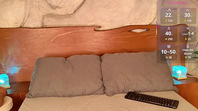 alisonn moon online show from January 13, 10:58 pm